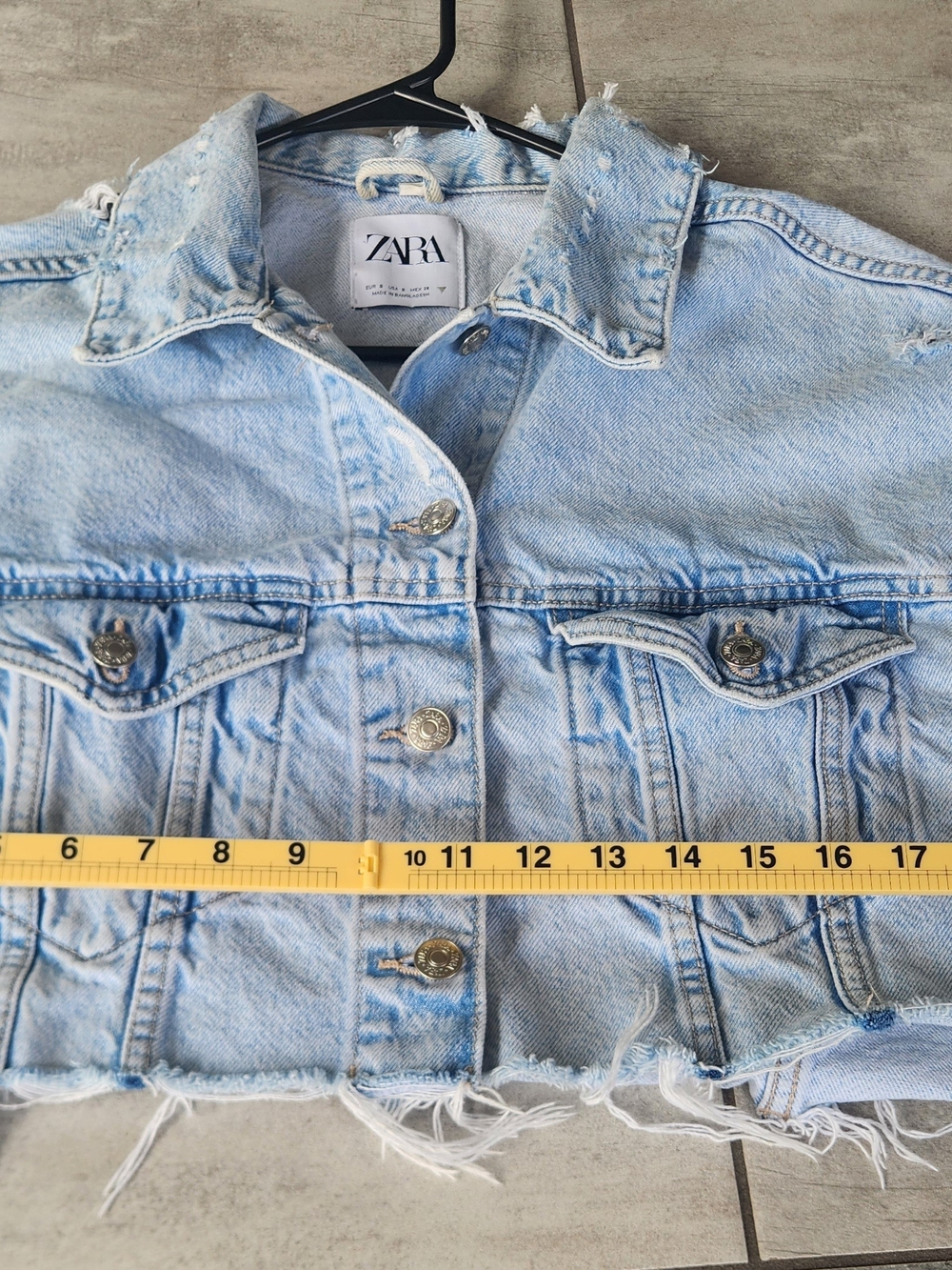Women's Zara Washed Light Blue Distressed Cropped Denim Jacket Size Small Y2K - Picture 7 of 8